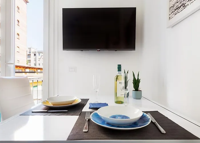 Apartment Elegant Flat In Milan, Wi-fi E Netflix! *